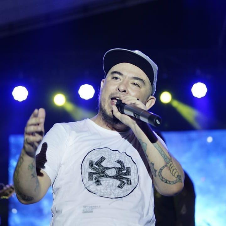 Pindah Agama, 10 Artis Ini Dapat Nama Baru
