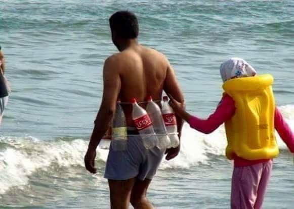 16 Foto Ini Buktikan Orang Lebih Butuh Uang Daripada Sayang Nyawa