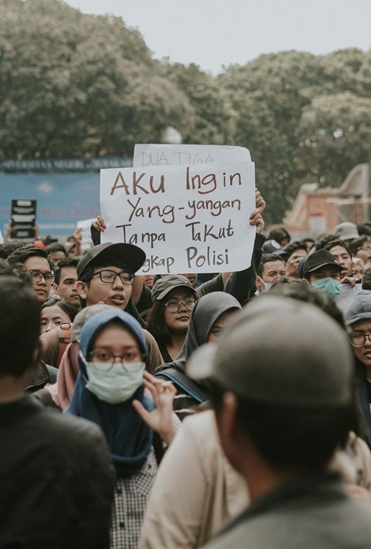 8 Poster Kocak Demo Mahasiswa Yang Jadi Ajang Curcol Soal Gebetan