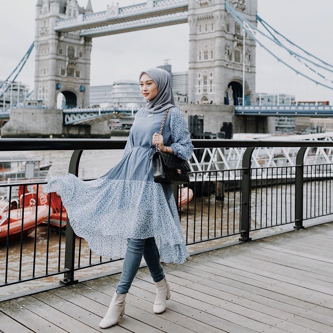 Advice on wearing jeans when wearing hijab