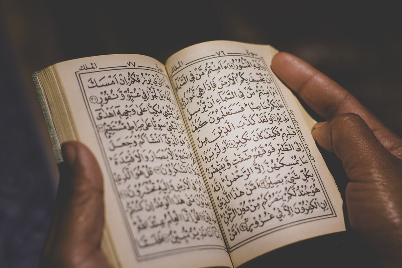 30 Ayat Al-Quran tentang Cinta, Bikin Hati Tenang