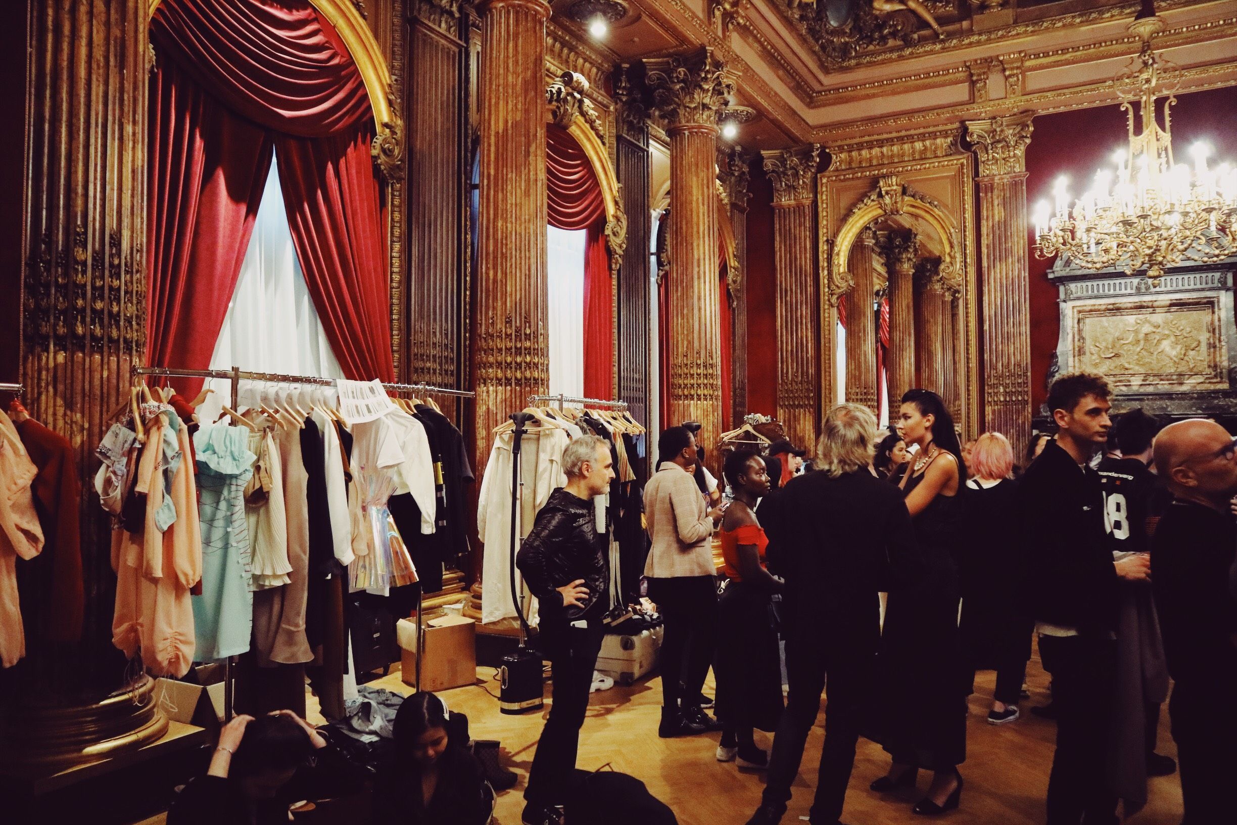 Serunya Persiapan Desainer Indonesia di Paris Fashion Week Spring 2020