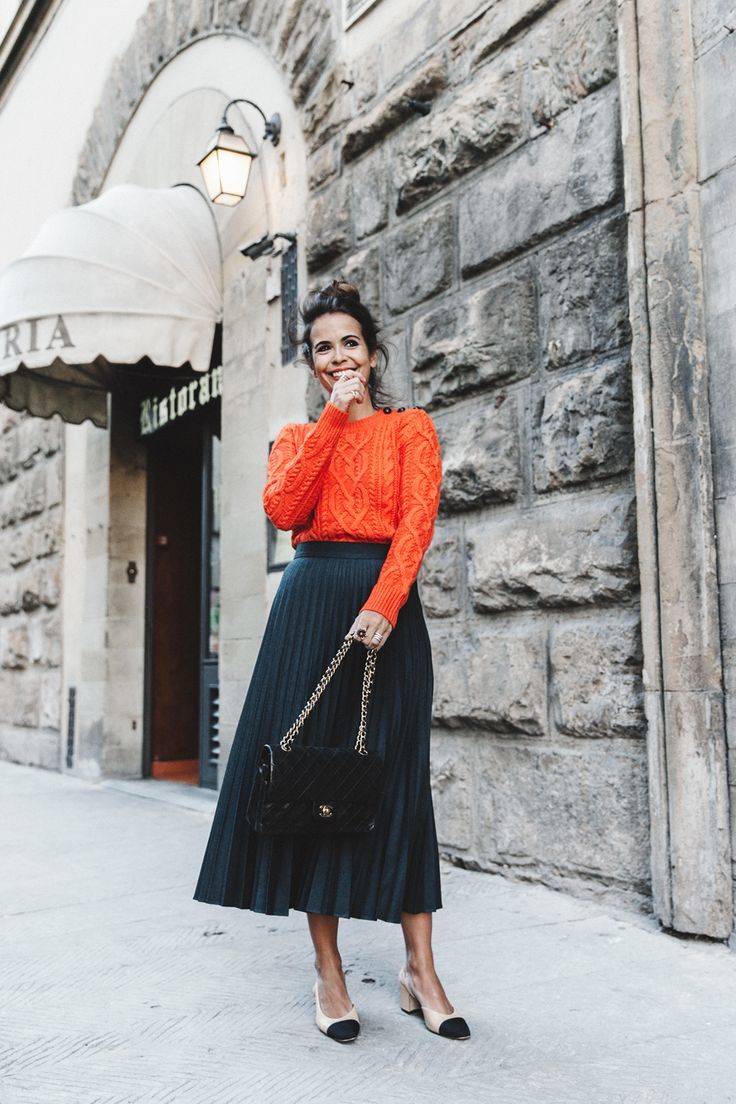 7 Cara Tampil Modis dengan Rok A-line