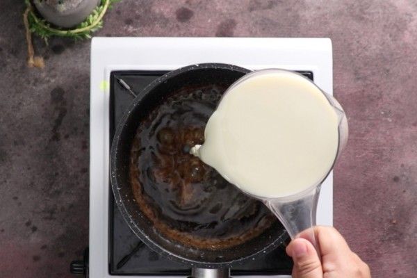 Buat Camilan di Rumah, Ini Resep Puding Kopi Oreo