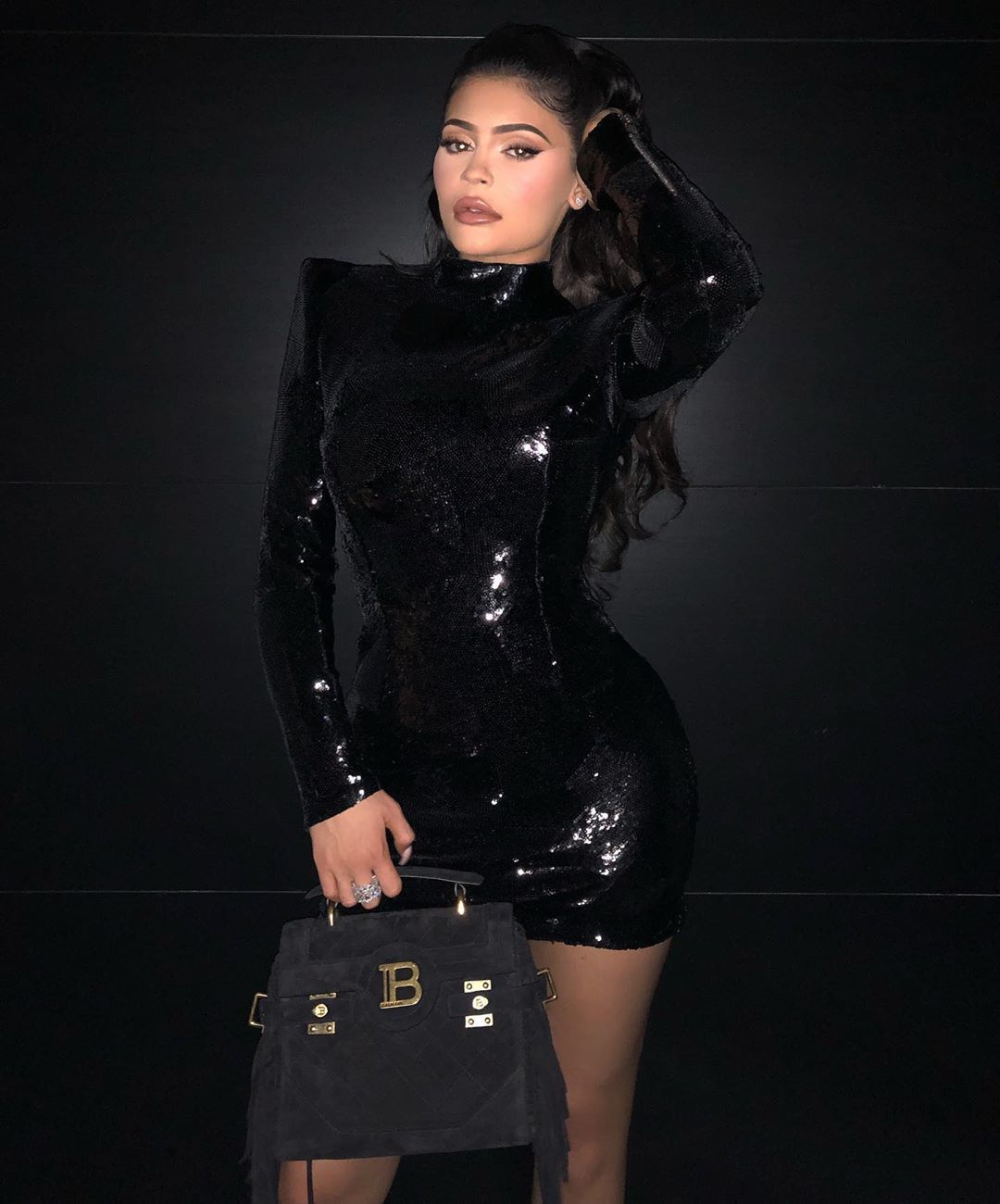 Kylie Jenner Sexy Style in Mini Dress