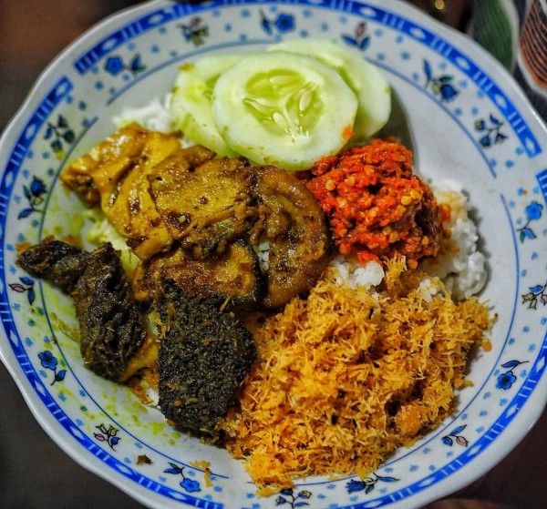 9 Warung Nasi Babat Paling Laris Di Surabaya, Yummy Maksimal!