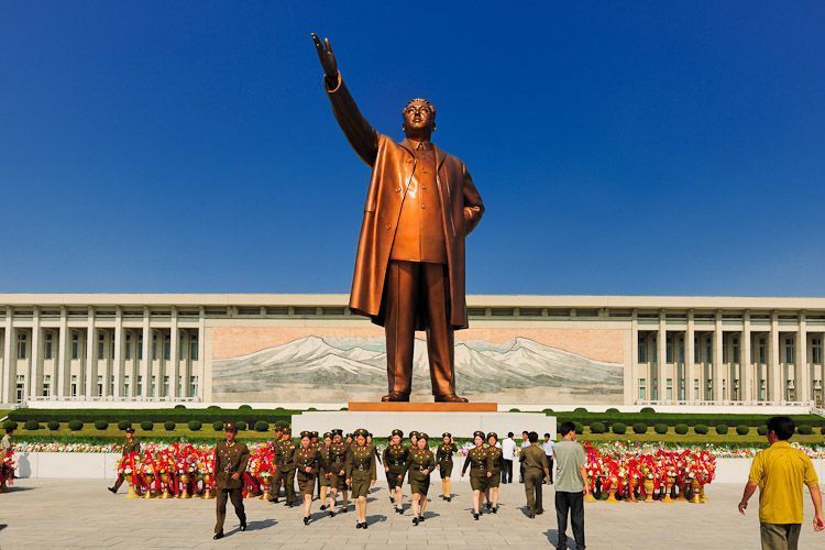 Nyeleneh, 10 Aturan Ini Wajib Dipatuhi Saat Traveling ke Korea Utara!
