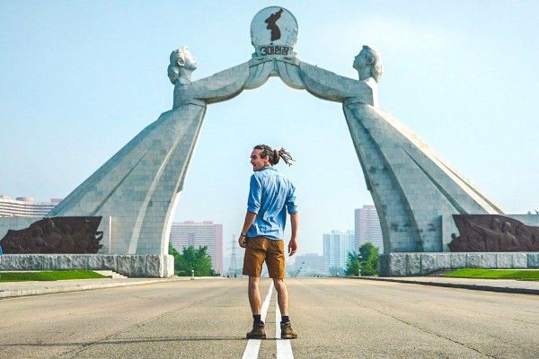 Nyeleneh, 10 Aturan Ini Wajib Dipatuhi Saat Traveling ke Korea Utara!