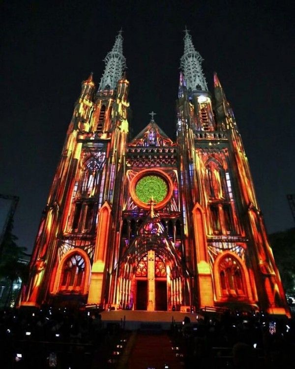 10 Potret Cantik Gereja Katedral Jakarta Memperingati Sumpah Pemuda