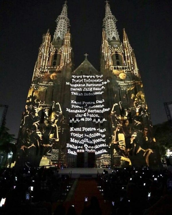 10 Potret Cantik Gereja Katedral Jakarta Memperingati Sumpah Pemuda