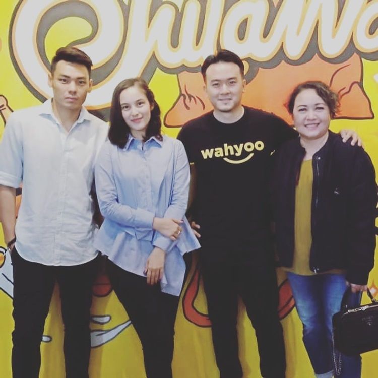 Gemas! 9 Momen Manis Chelsea Islan dan Rob Clinton yang Bikin Baper