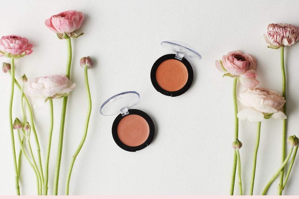 Terapkan 7 Tips Ini agar Blush On Kamu Awet Seharian