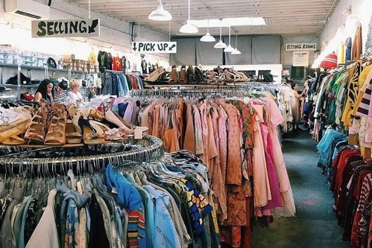 Penting! Tips Cuci Pakaian Bekas Hasil Belanja di Thrift Shop