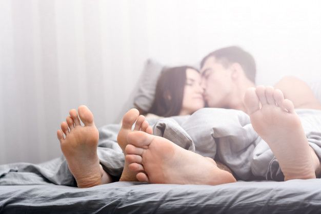 10 Zona Erotis Wanita yang Bisa Anda Jelajahi Saat Berhubungan Seks