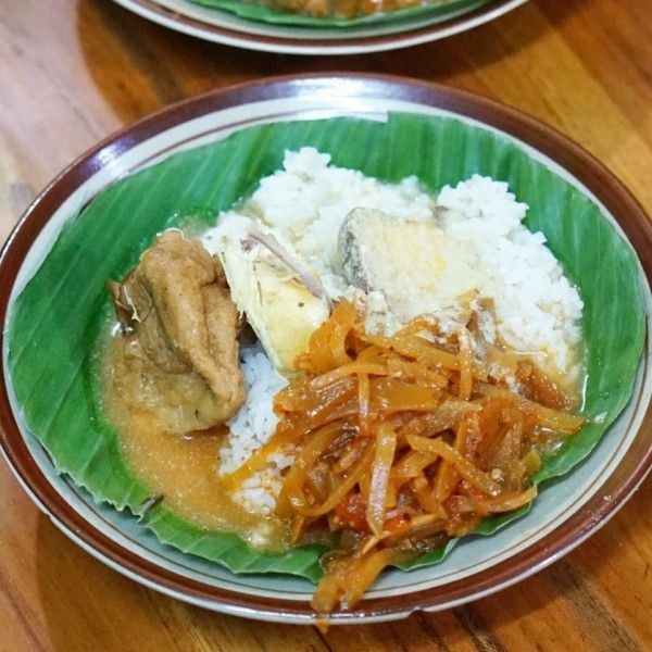 12 Kedai Nasi Ayam Paling Enak Di Semarang, Gurihnya Nagih Betul!