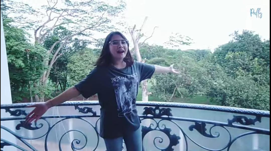 Punya 4 Lantai, Ini 20 Potret Rumah Super Mewah Prilly Latuconsina!