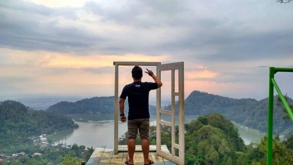 Cek 10 Keindahan Wisata Alam di Ponorogo, Salah Satunya Tanah Goyang!