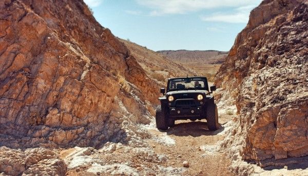 7 Lokasi Horor untuk Road Trip Mendebarkan Terbaik di Dunia