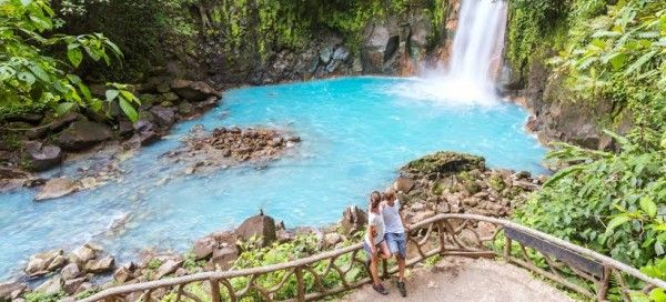 6 Air Terjun Menakjubkan yang Layak Masuk ke dalam Wishlist Liburanmu