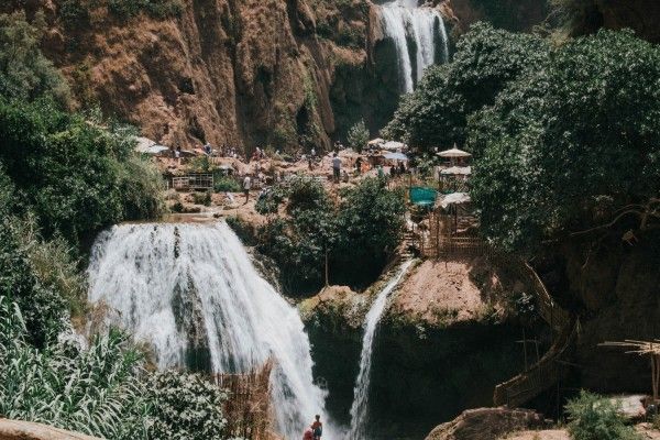 6 Air Terjun Menakjubkan yang Layak Masuk ke dalam Wishlist Liburanmu