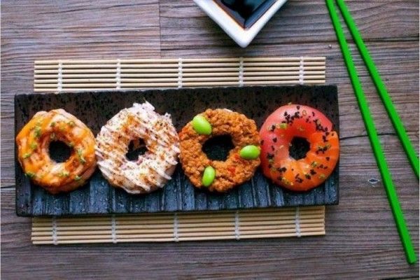 Nggak Hanya Berbentuk Roll! 5 Sushi ini Punya Variasi yang Unik