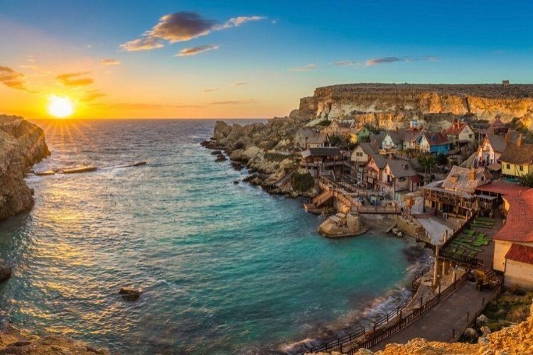 10 Pantai Terindah di Eropa yang Wajib Kamu Kunjungi