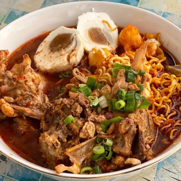 7 Tempat Makan dengan Menu Super Pedas di Jakarta, Yakin Kuat?