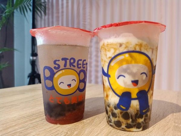 Bertema Jepang, Jovi Adhiguna Resmi Luncurkan Cafe Street Boba