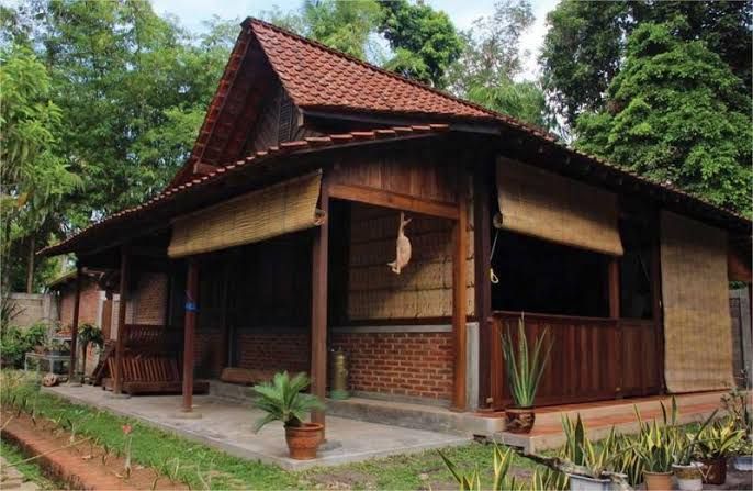 5 Rumah  Adat  Jawa  Barat  beserta Nama dan Gambarnya