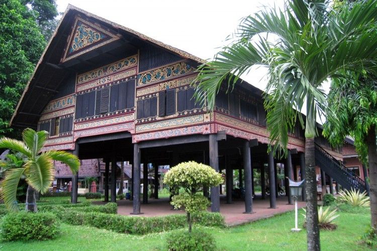 5 Rumah Adat Aceh Lengkap dengan Nama dan Gambar, Unik!