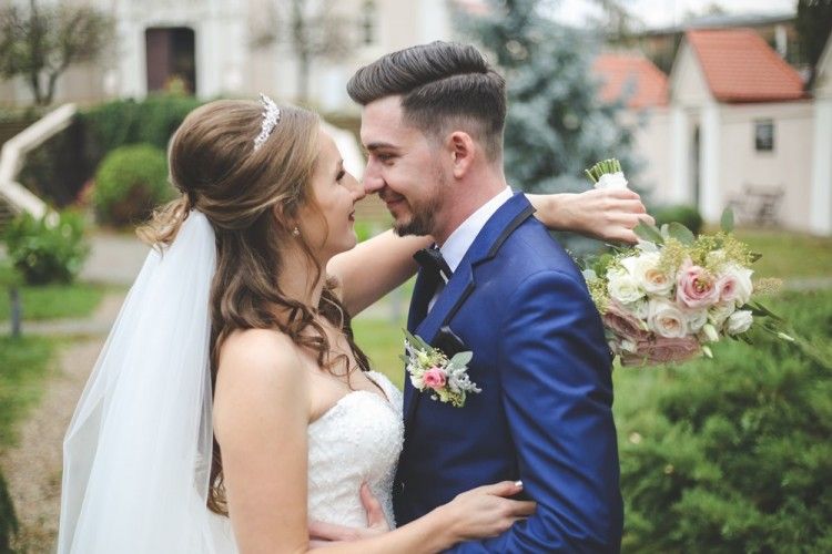 5 Tanda Sederhana Tunjukkan Pernikahan Bahagia