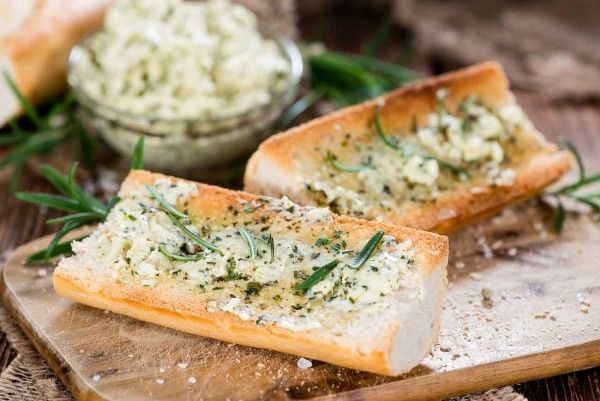 Resep Mudah Membuat Garlic Bread A la Rachael Ray di Rumah