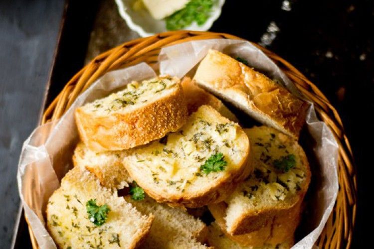 Resep Mudah Membuat Garlic Bread A la Rachael Ray di Rumah