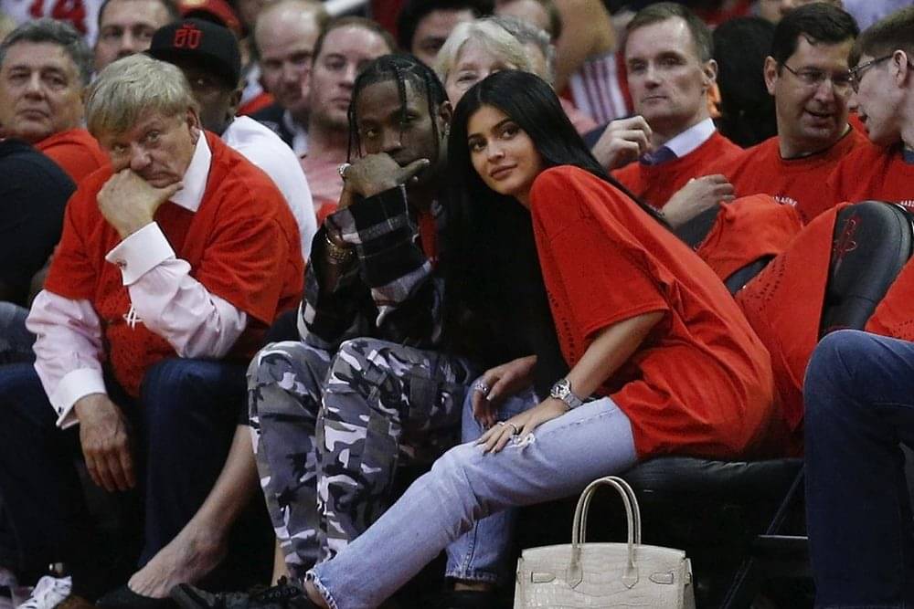 Balikan, Ini 5 Potret Kemesraan Kylie Jenner dan Travis Scott