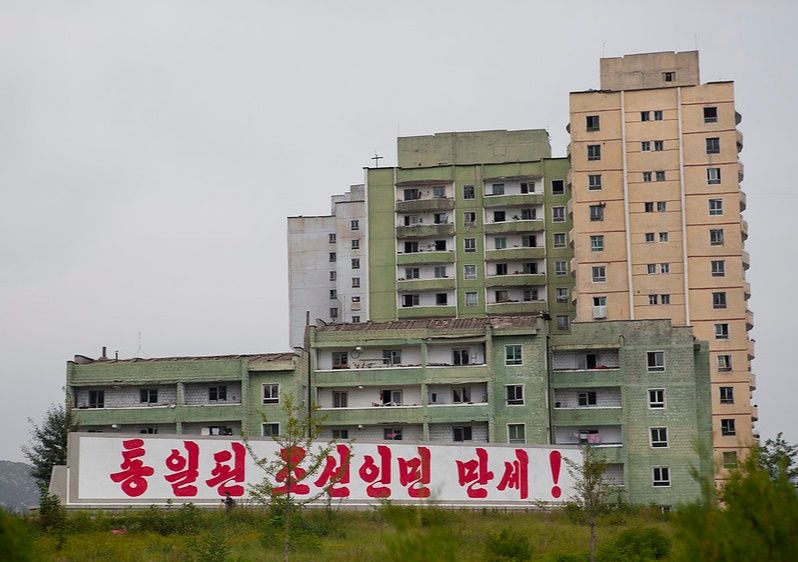 Gara-Gara 10 Foto ini, Seorang Fotografer Dicekal di Korea Utara