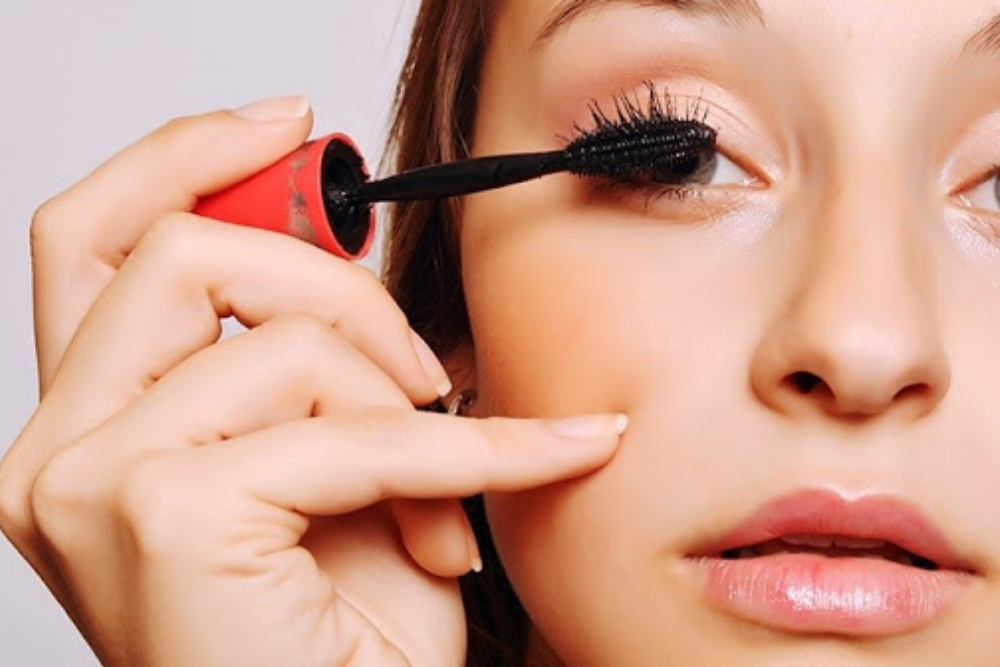5 Tips Pakai Maskara Untuk Hasil Seperti Eyelash Extension