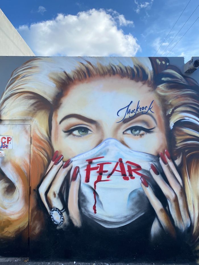 11 Grafiti di Seluruh Dunia Ini Terinspirasi dari Pandemi Corona