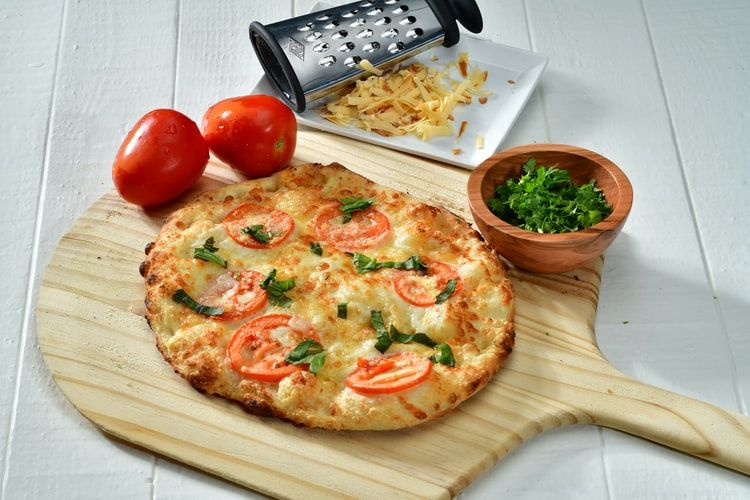 Resep dan Cara Membuat Pizza Sendiri di Rumah yang Mudah