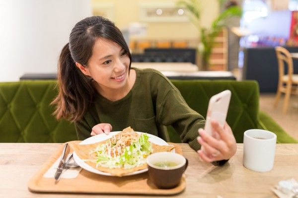 Meski di Rumah, Posting 5 Konten Ini Bisa Bikin Cewek Terlihat Menarik