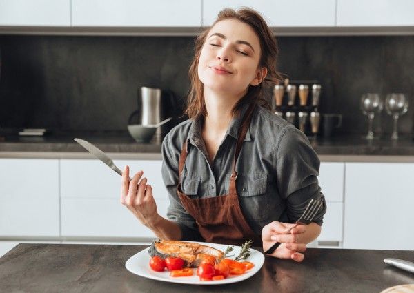 Cewek yang Hobi Masak Punya 5 Pesona Ini, Setuju? 