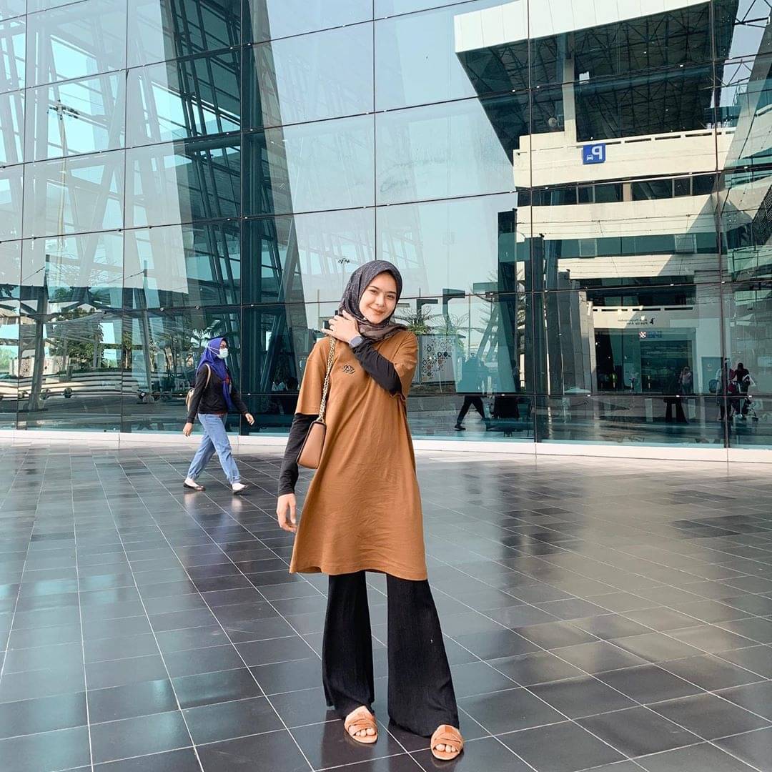  Ootd Tunik  10 Gaya OOTD  Hijab dengan Baju Tunik  Ala Selebram Dwihanda Hem ince hemde 