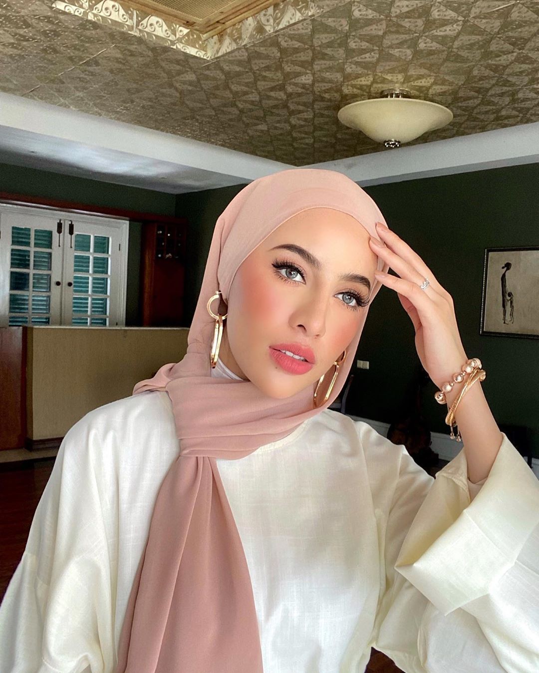 Tips Memakai Anting Walau Pakai Kerudung