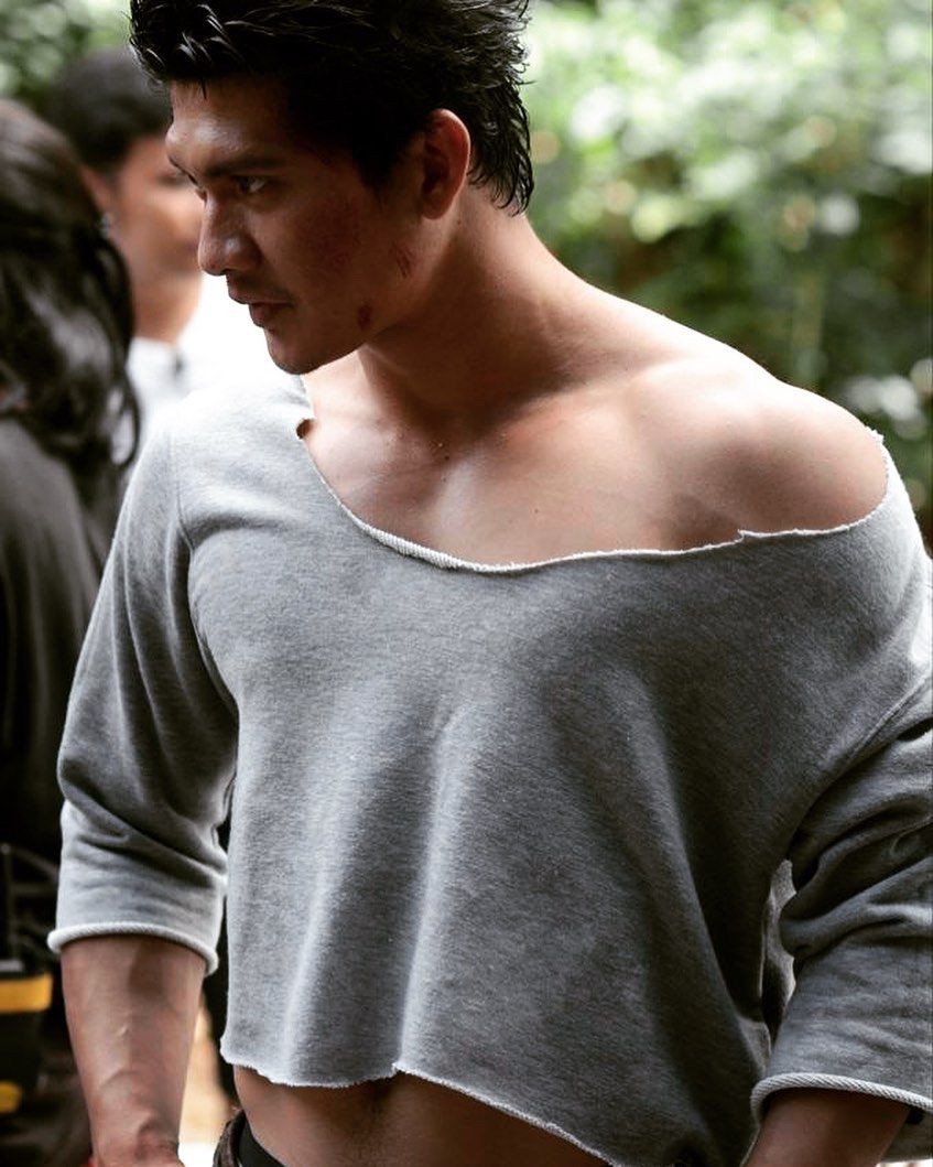 Iko Uwais Punya Gym Sendiri Dirumah