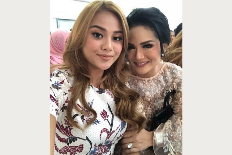 Jadi Sorotan 5 Konflik Aurel Hermansyah Krisdayanti Di Media Sosial