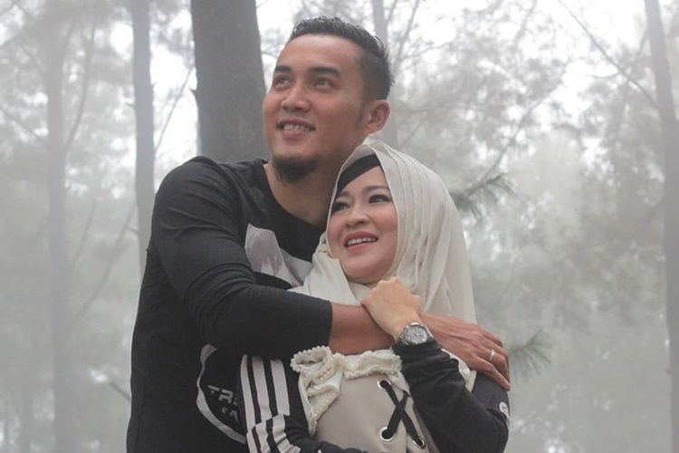 Nikah dengan Pemain Bola, Rumah Tangga 5 Artis Ini Awet Hingga Kini