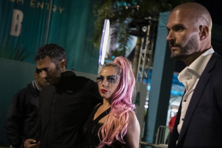 Potret Mesra Lady Gaga dan Pacar Baru