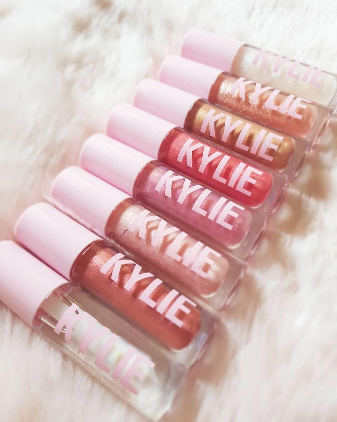Forbes Cabut Gelar Miliarder Kylie Jenner?