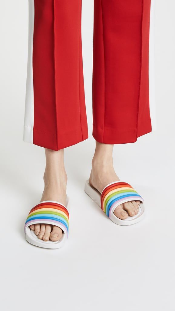 Sepatu hingga Tas, Ini 10 Fashion Brand yang Merilis Koleksi 'Rainbow'