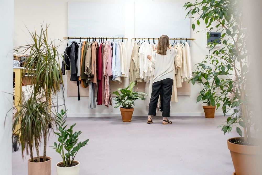 Tips Cara Shopping Baju di Mall dan Rental Baju Saat New Normal