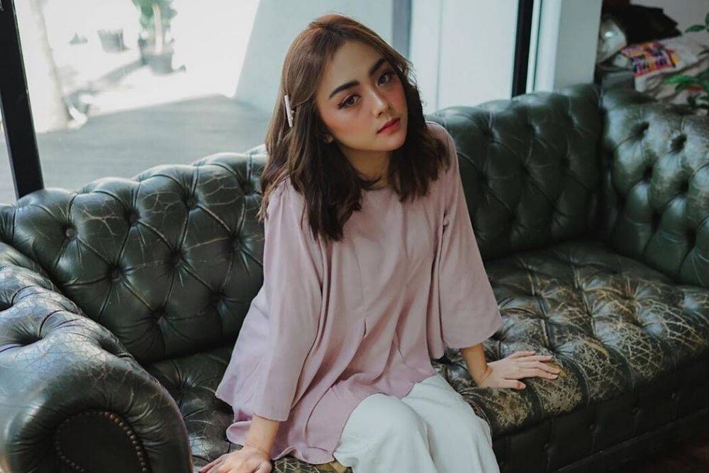 7 Potret Azalia Bianda, Mantan Kekasih Rizky Febian!